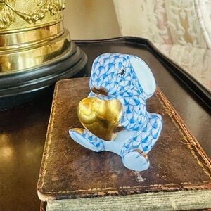 Herend Bunny with 🩷